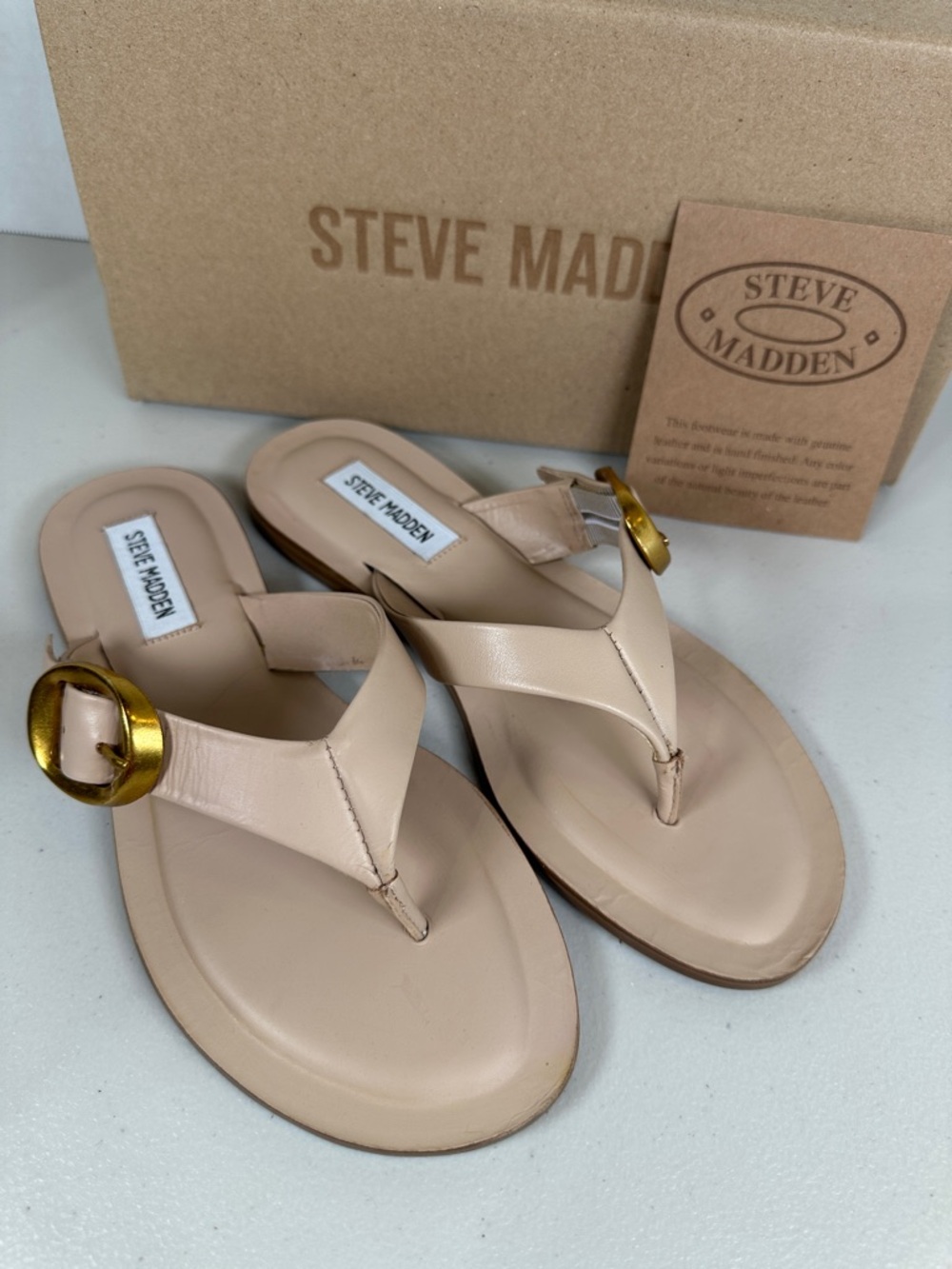 Steve Madden Nude Leather Thong Sandals with Gold Accent